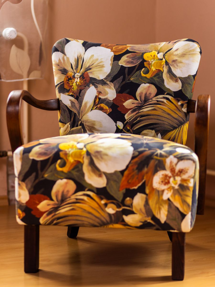 Zrenovované křeslo Halabala H -237 - po renovaci