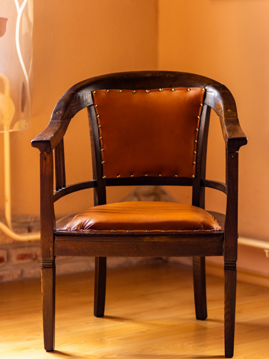 Zrenovované kožené křeslo - po renovaci