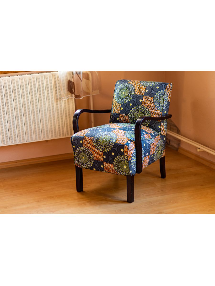 Ručně restaurované křeslo - po renovaci